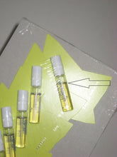 Load image into Gallery viewer, 20 Pcs Lot x Lolita Lempika Women EDP Spray Vial 0.05 Oz / 1.5 Ml NEW On Card